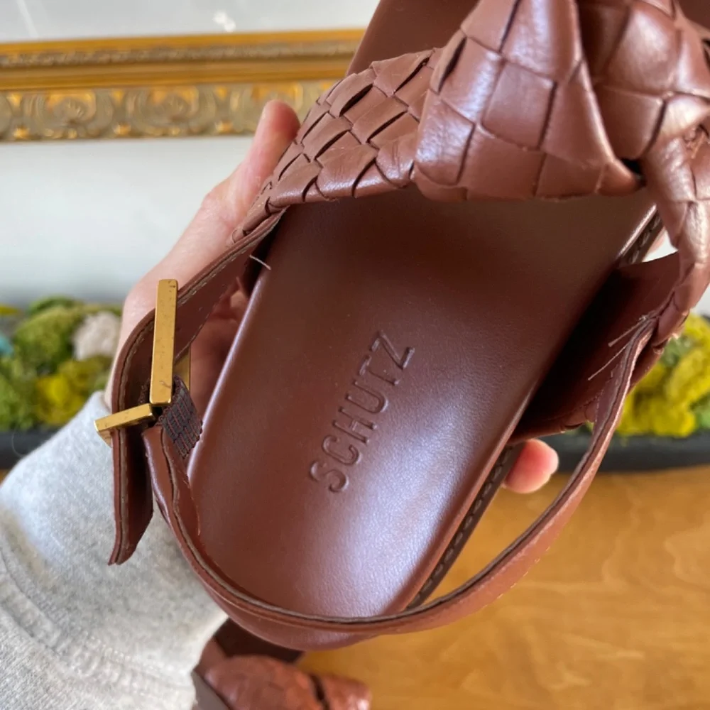 new SCHUTZ Kareena Brown Woven Leather Knot Sandals Ankle Strap Flat 6.5 - Picture 7 of 9